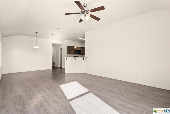 Foto del edificio - 5703 Rustler Dr