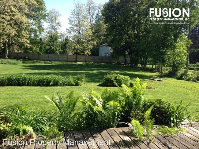 Foto del edificio - 4 br, 3 bath House - 48 Huntington Rd