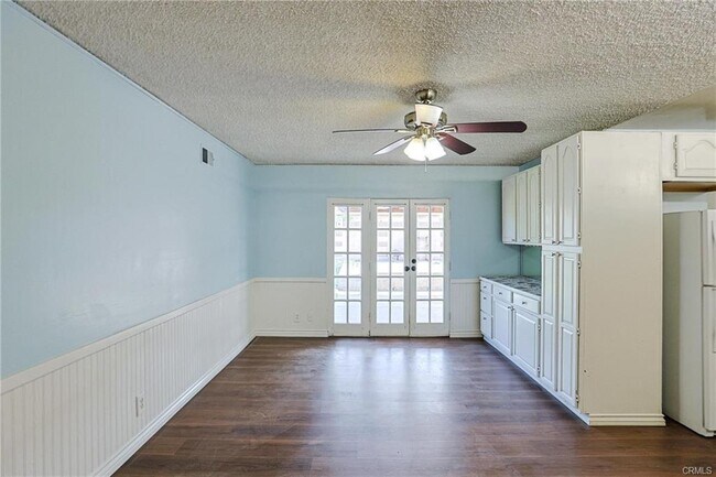 Foto del edificio - 695 N Milford Rd