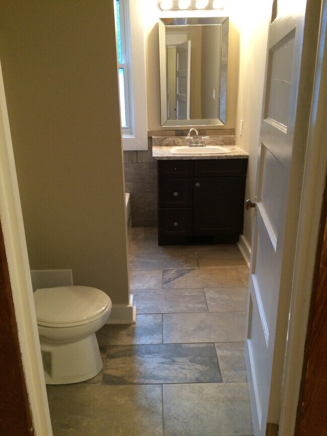 Photo du bâtiment - 162 Belmont Av