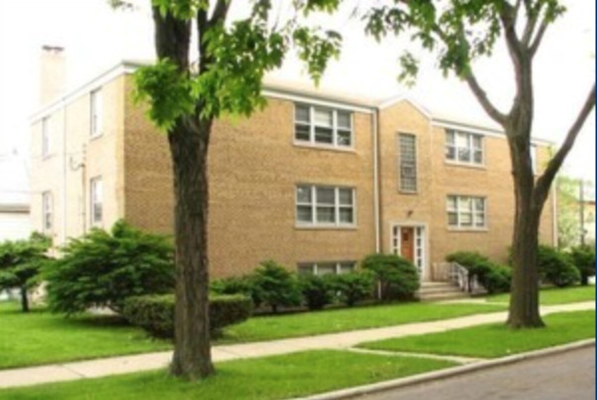 Primary Photo - 4401 N Meade Ave