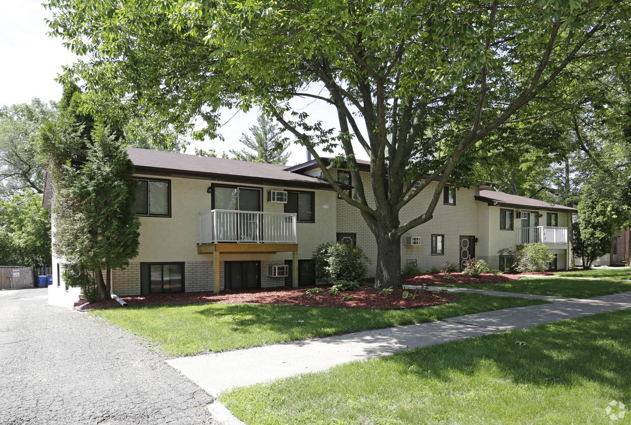 530 Madison St, Anoka, MN 55303 Apartments in Anoka, MN