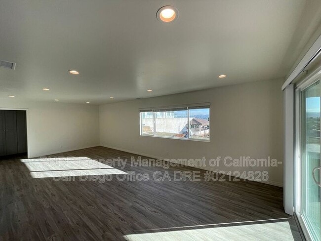 Building Photo - 2709 Elm Ave