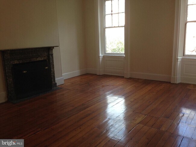 Building Photo - 1212 Spruce St