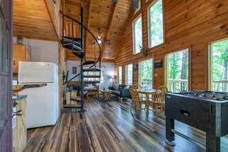 Building Photo - 59 Topaz Dr