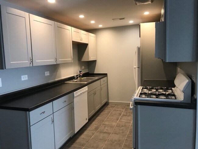 Foto del edificio - 10033 Walnut Terrace