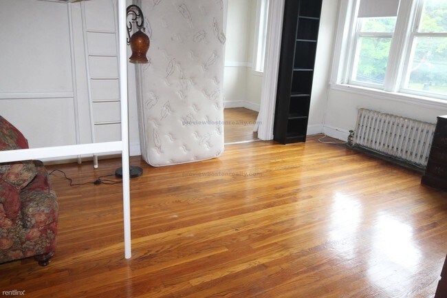 Foto del edificio - 2045 Commonwealth Avenue