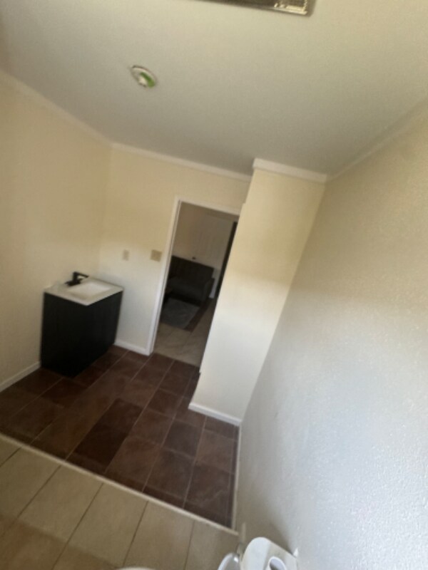 Building Photo - 301 Baker Dr