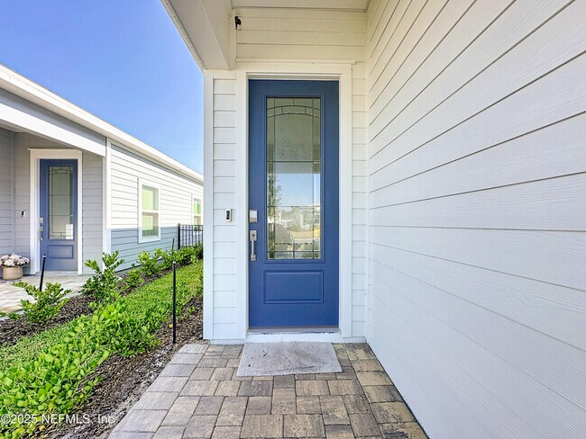 Foto del edificio - 289 Pentwater Rd