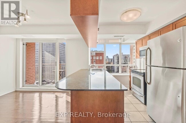 Building Photo - 60 St Clair Ave W