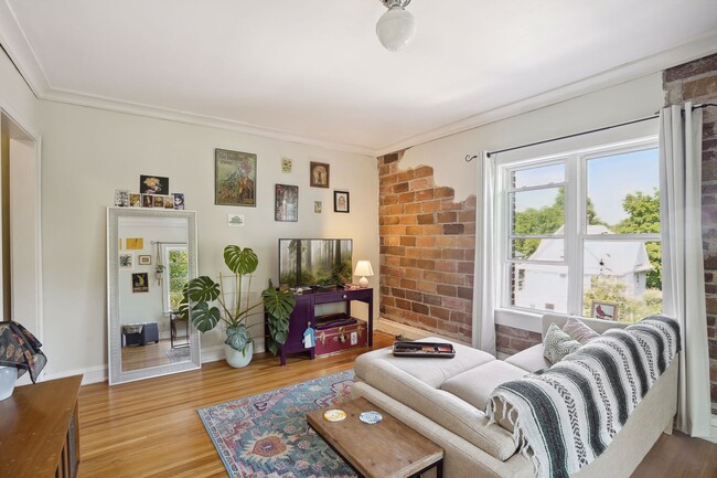 Foto del edificio - 2733 Girard Ave S