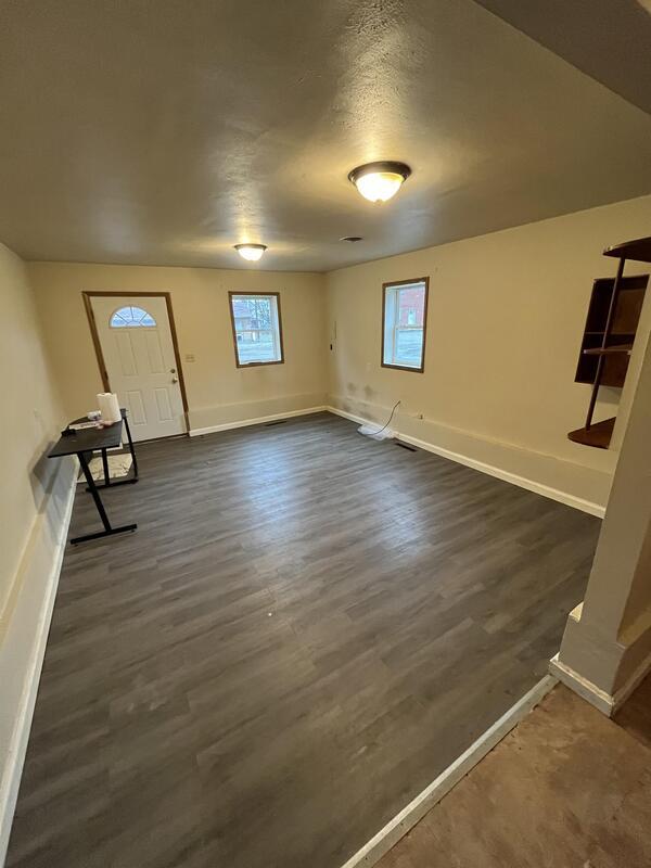 1140 Main St, Follansbee, WV 26037 Condo for Rent in Follansbee, WV