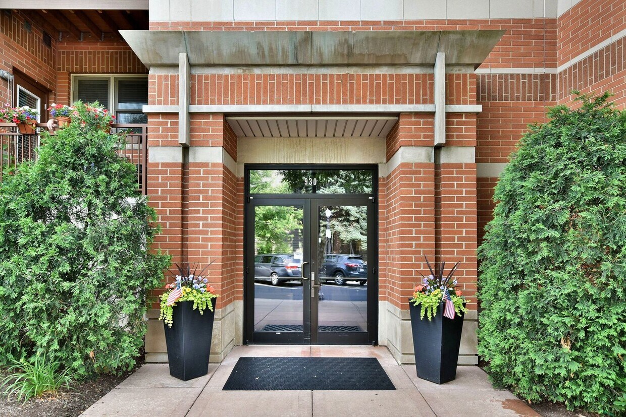 Foto principal - 930 Curtiss St