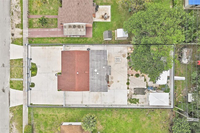 Building Photo - 2480 NW 60th St