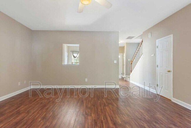 Foto del edificio - 5813 Neuse Wood Dr