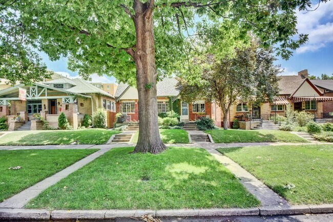 Foto del edificio - Gorgeous duplex near Cherry Creek!