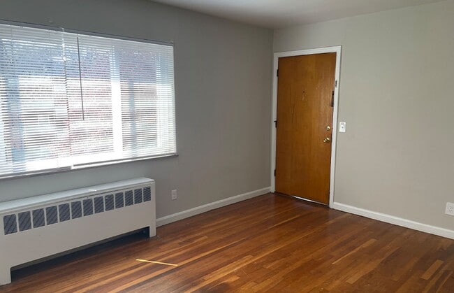 Building Photo - 510 Lowell Ave