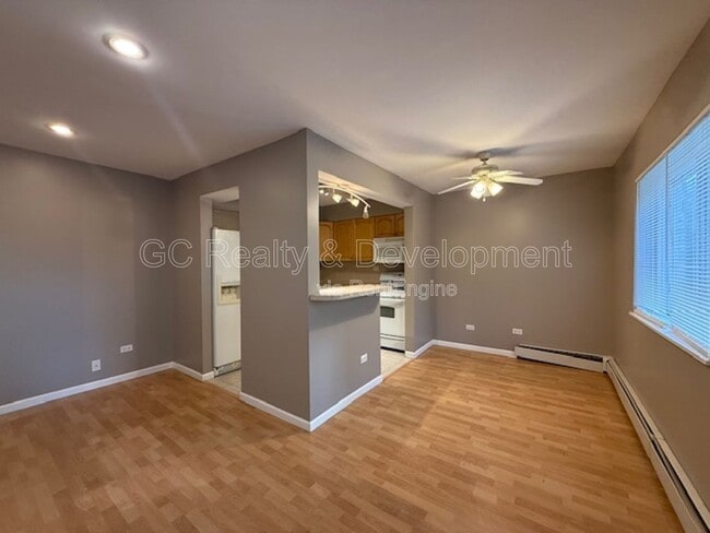 Building Photo - 834 College Blvd