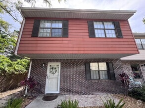 Building Photo - 801 Kettering Way
