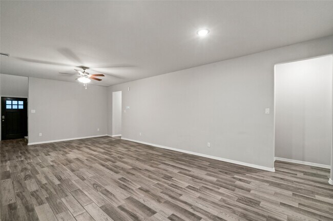 Foto del edificio - 25738 Boxwood Hedge Ln