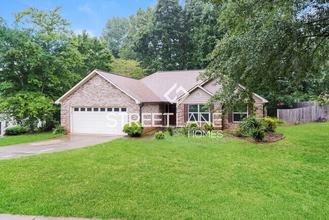 Building Photo - REDUCED! - NOW OFFERING FIRST FULL MONTH F...