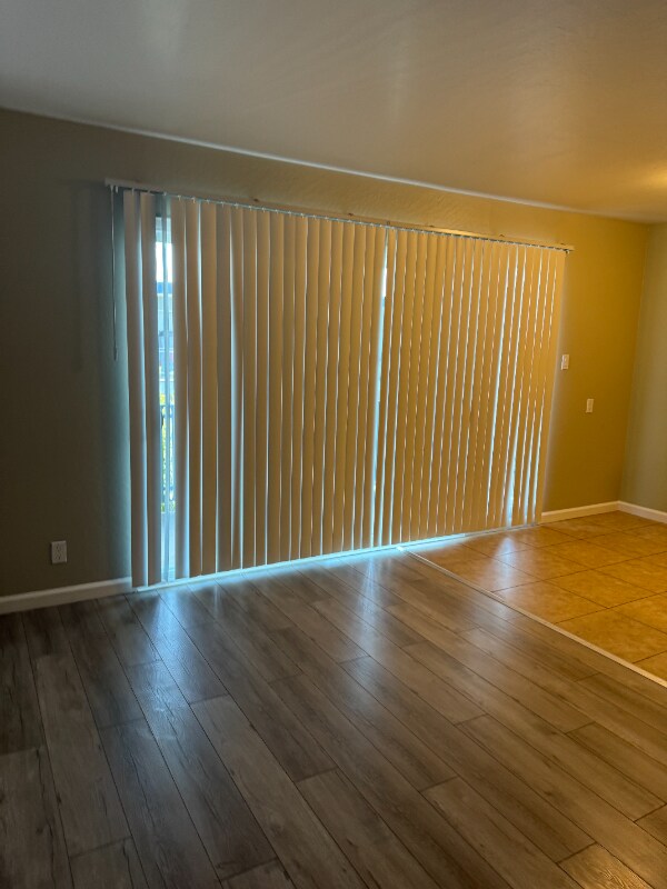 Foto del edificio - 7911 Bancroft Ave