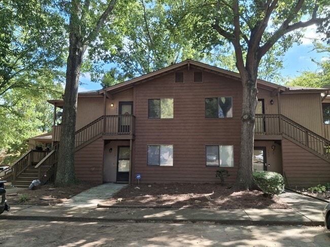 Building Photo - 1445 Riverwood Ct