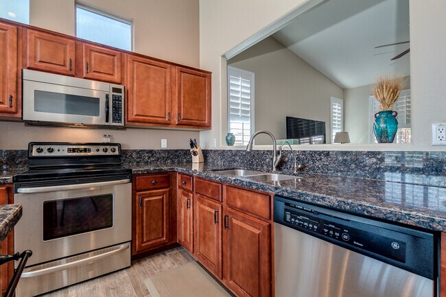 Building Photo - 5116 S Verbena Ct