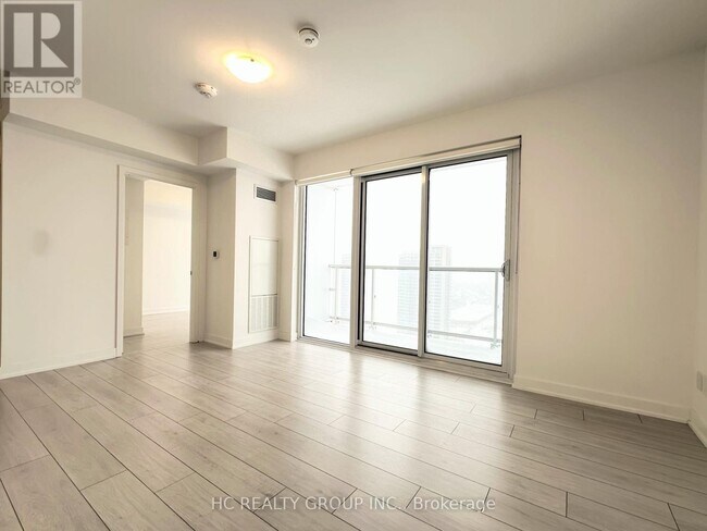 Photo du bâtiment - 2033 Kennedy Rd