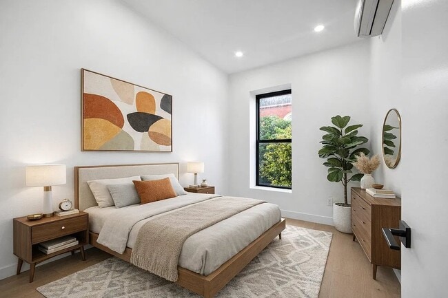 Foto del edificio - 704 Eighth Avenue