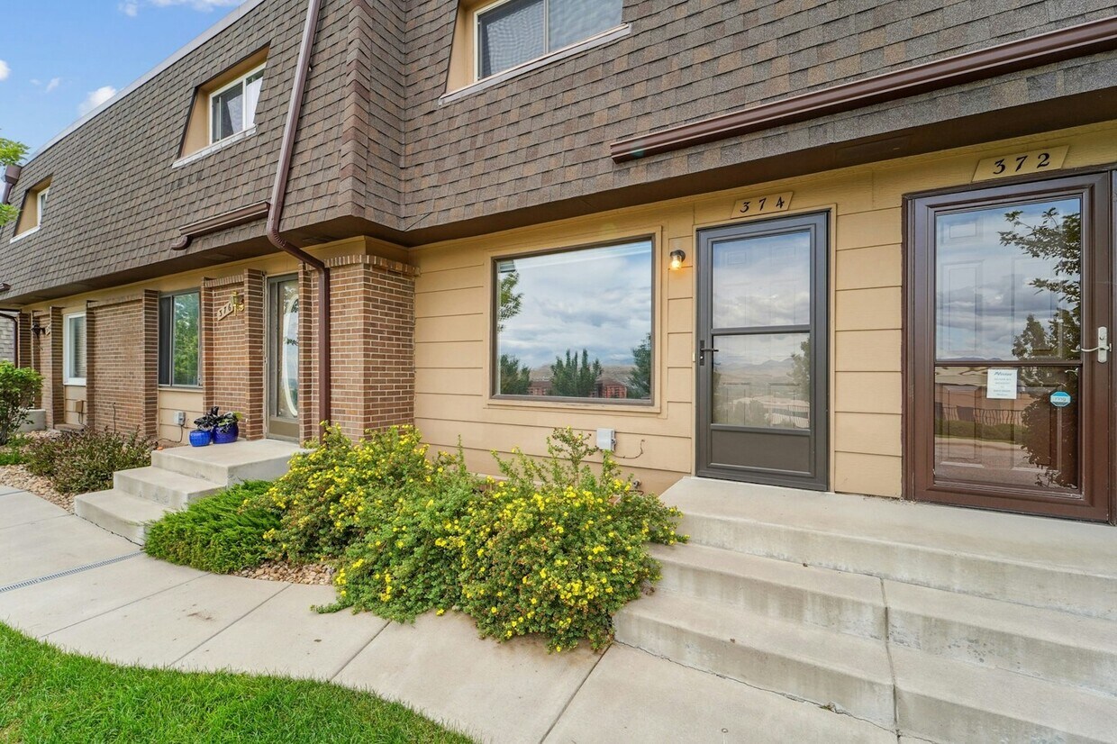 Photo - 374 Gladiola Street