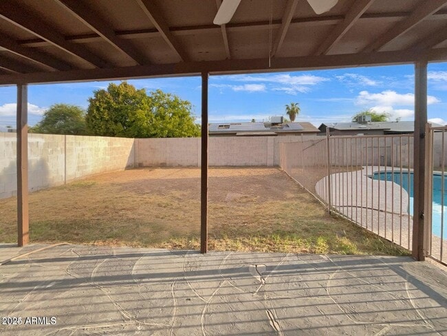 Building Photo - 2342 W Danbury Dr