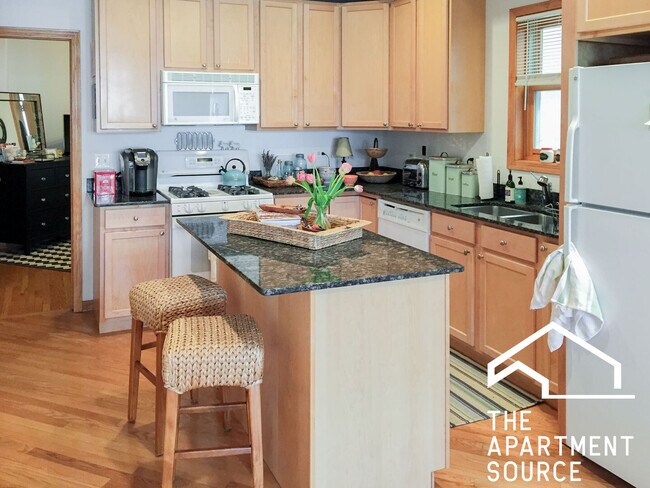 Foto del edificio - 1319 W Belmont Ave