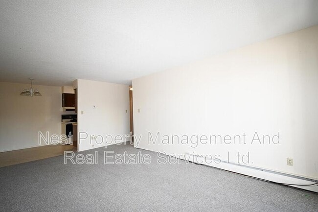 Building Photo - 879 Johnson St