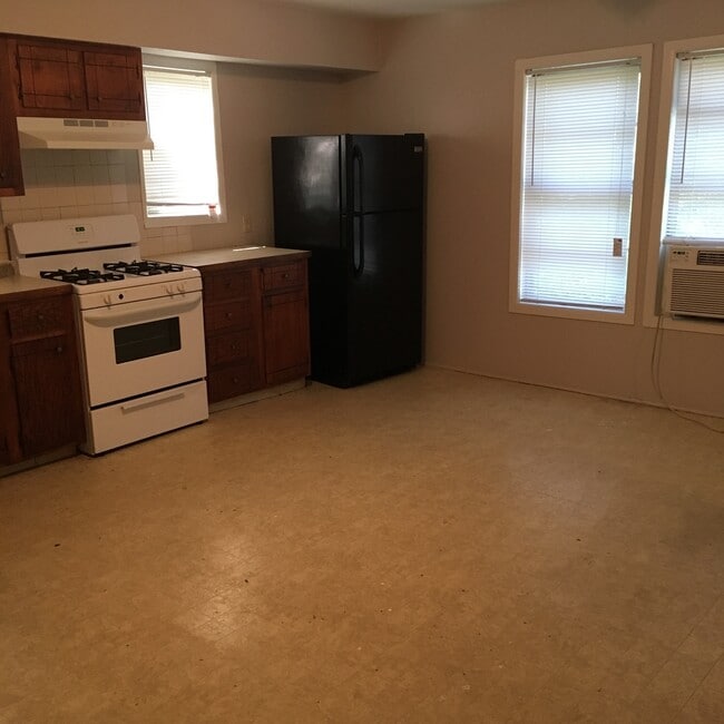 Foto del edificio - **  CLOSE TO THE U OF A **