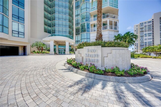 Building Photo - 4255 Gulf Shore Blvd N