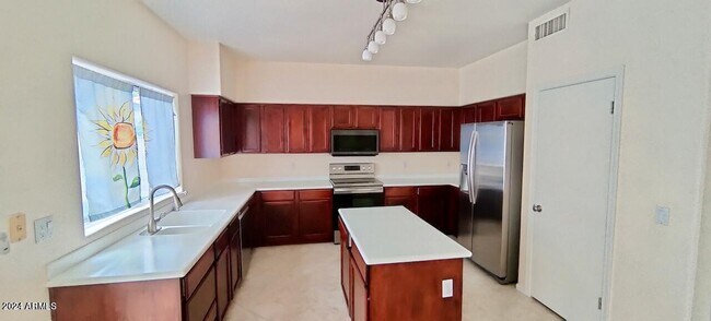 Foto del edificio - 2780 W Park Ave
