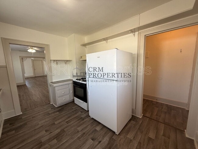 Building Photo - 811 N Webster St