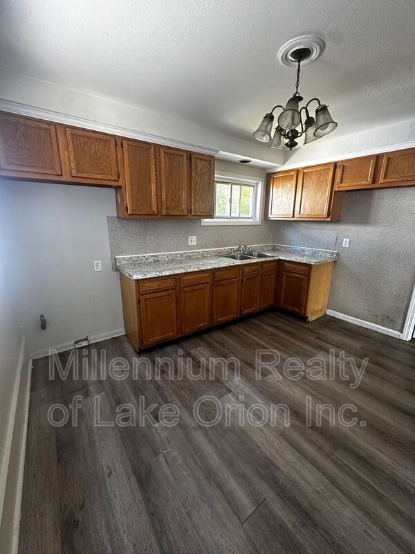 Foto del edificio - 11263 Edgemont Ave