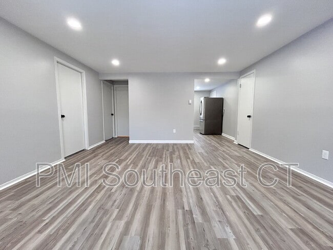 Building Photo - 120 Gallup Hill Rd