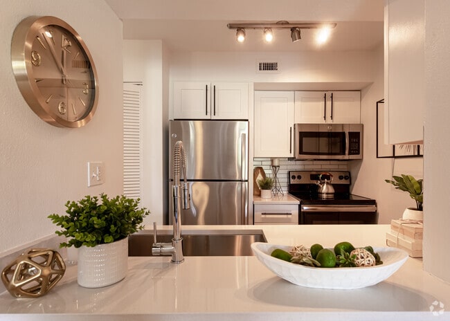 Unit A1-102: 1 BDR / 1 BA - 700 SqFt - Seven at West Boca