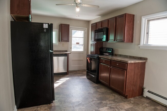 Building Photo - 1105 N 2nd St