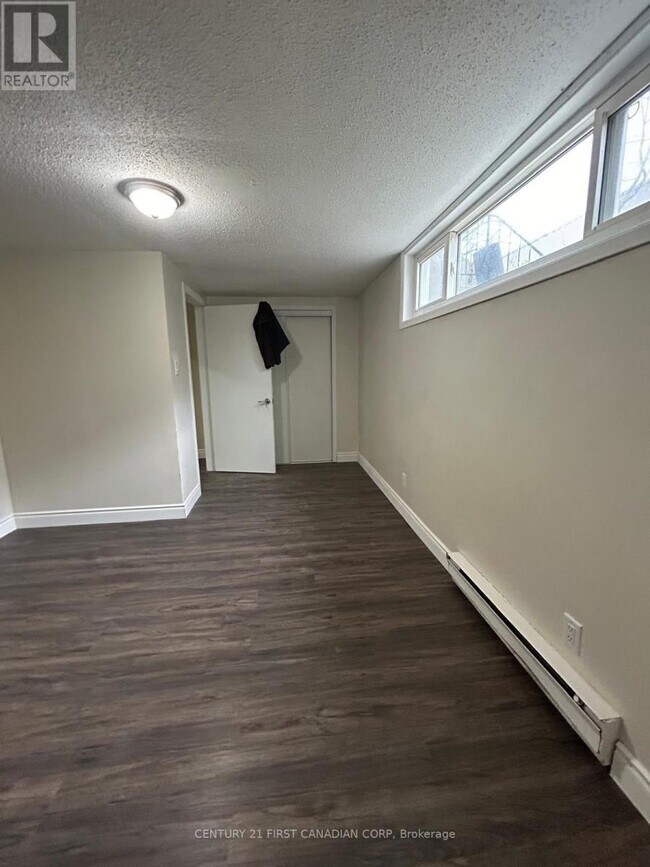 Photo du bâtiment - 7-LOWER - 595 THIRD STREET