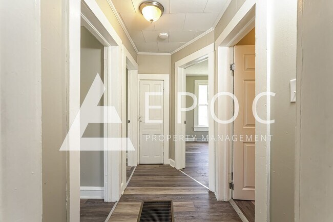 Foto del edificio - 2017 E 18th St