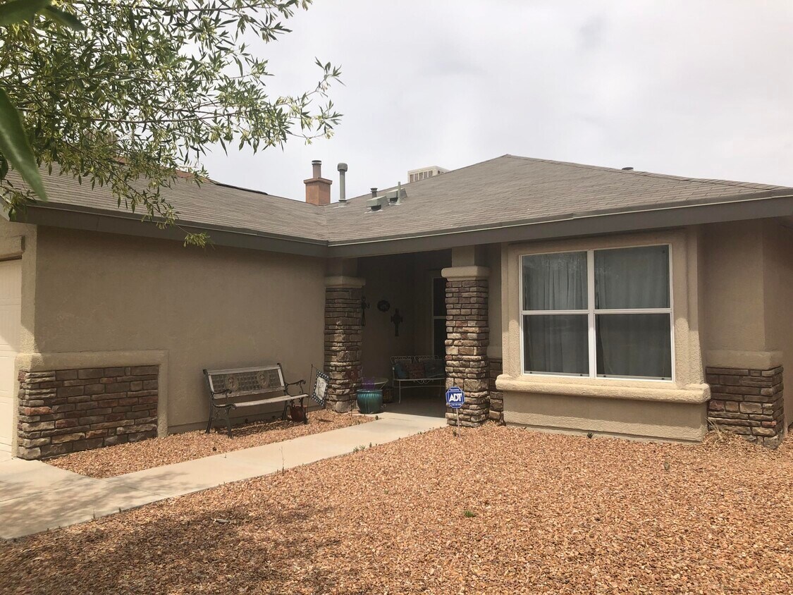 14193 Smokey Point Dr, El Paso, TX 79938 House Rental in El Paso, TX