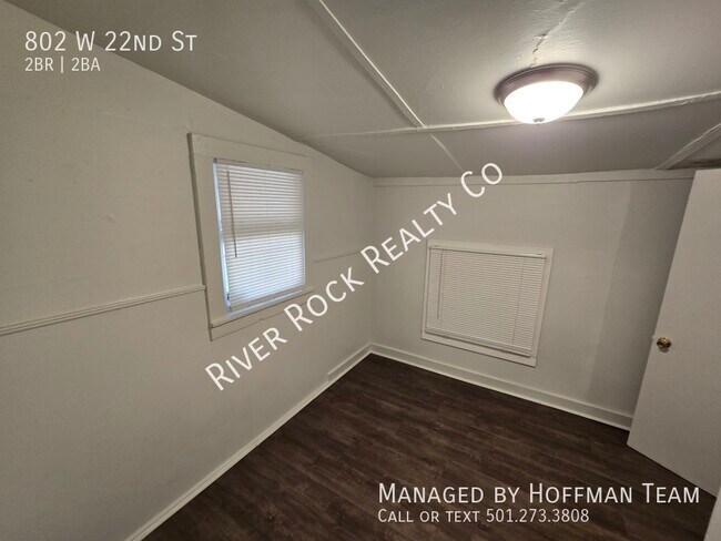Foto del edificio - 802 W 22nd St