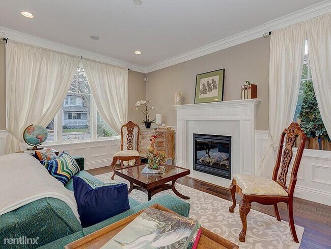 Building Photo - 4 br, 4.5 bath House - 122 Stanley Rd