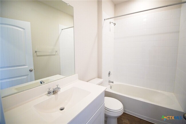 Building Photo - 472 Desert Willow