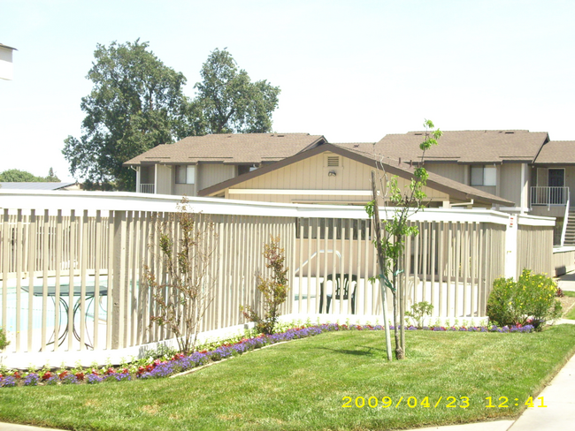 Pool View - Community Lane