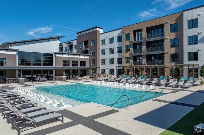 Piscina - Artistry Design District